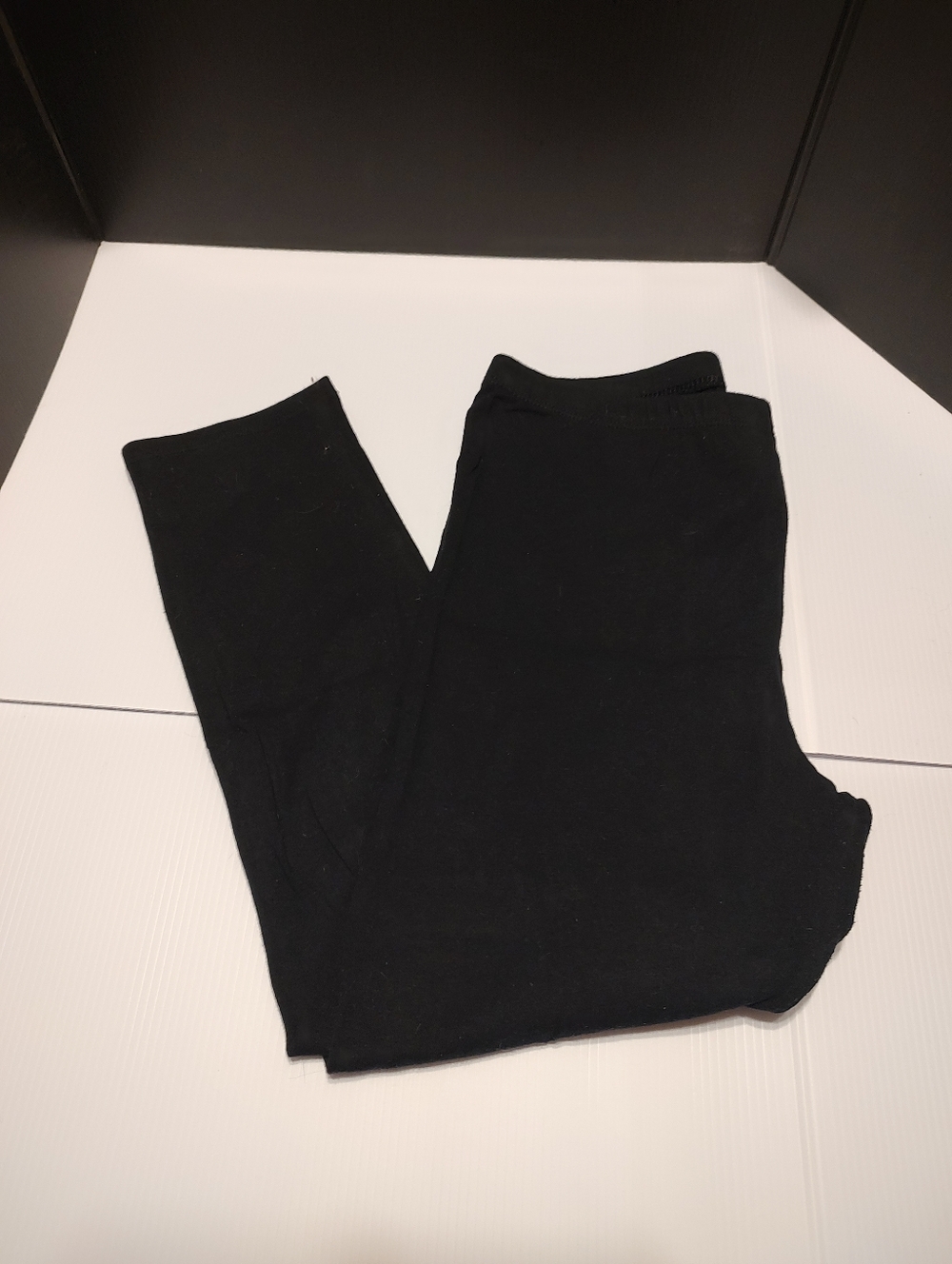 🐈‍⬛🖤🐈‍⬛ Comfy Black Capri Yoga Leggings - MJ